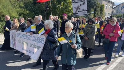 ‘Jeśli nie będzie zdrowej rodziny, to społeczeństwo też będzie chore’ – Diecezjalny Marsz dla Życia i Rodziny w Dębicy